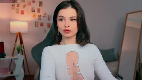 Snapshot of cindyclub_ chatting on June 2026 03:20:02 AM Rebbeka online show from June 2026 03:20:02 AM