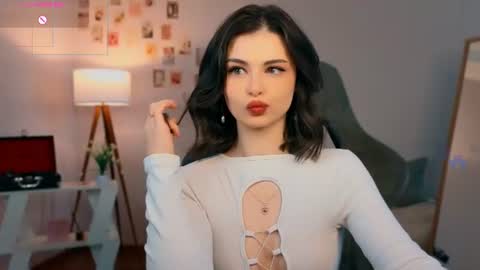 Snapshot of cindyclub_ chatting on June 2026 03:26:01 AM Rebbeka online show from June 2026 03:26:01 AM
