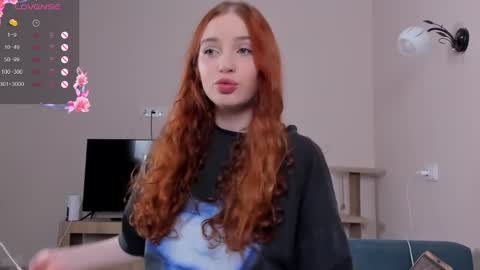 Snapshot of cinnabongirls chatting on December 2024 03:33:02 PM Maddy online show from December 2024 03:33:02 PM