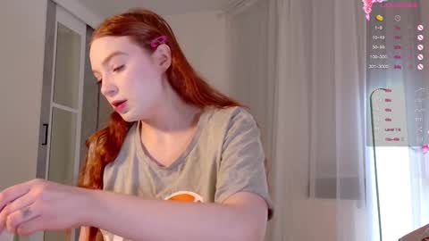 Snapshot of cinnabongirls chatting on September 2025 12:02:02 AM Maddy online show from September 2025 12:02:02 AM