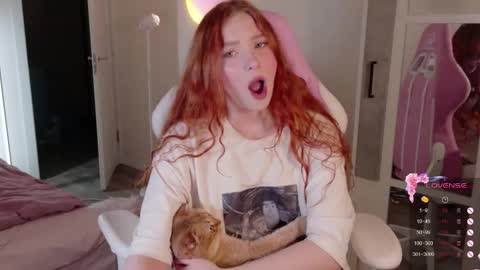 Snapshot of cinnabongirls chatting on November 2025 11:38:01 PM Maddy online show from November 2025 11:38:01 PM