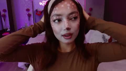 Snapshot of cinnamon_bite chatting on December 2025 12:43:01 PM cinnamon_bite online show from December 2025 12:43:01 PM