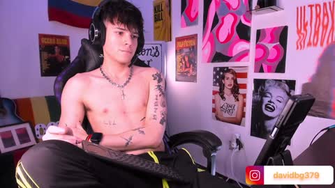 Snapshot of cinnamon_boyxxx chatting on February 2025 05:10:01 AM David     Independent Model online show from February 2025 05:10:01 AM