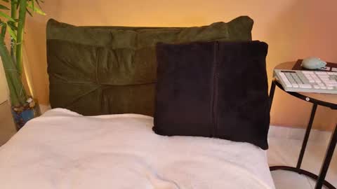 Snapshot of cinnamon_kyla chatting on December 2025 12:54:01 PM cinnamon_kyla online show from December 2025 12:54:01 PM