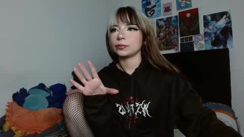 Snapshot of cinnamongirlgm0 chatting on March 2026 09:32:02 PM Ivy online show from March 2026 09:32:02 PM