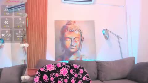 Snapshot of cinnia_ chatting on November 2025 12:48:02 PM Cintia online show from November 2025 12:48:02 PM