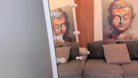 Snapshot of cinnia_ chatting on November 2025 12:04:01 PM Cintia online show from November 2025 12:04:01 PM