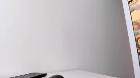 Snapshot of cinnia_ chatting on November 2025 12:04:01 PM Cintia online show from November 2025 12:04:01 PM