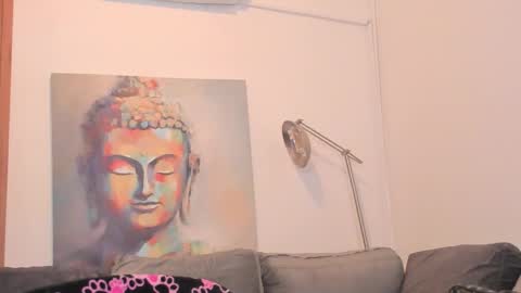 Snapshot of cinnia_ chatting on November 2025 12:13:01 PM Cintia online show from November 2025 12:13:01 PM