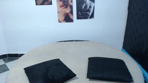 Snapshot of cinthya_dan chatting on October 2025 06:06:02 PM Cinthya online show from October 2025 06:06:02 PM