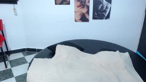 Snapshot of cinthya_dan chatting on October 2025 06:35:02 PM Cinthya online show from October 2025 06:35:02 PM