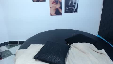 Snapshot of cinthya_dan chatting on November 2025 06:30:01 PM Cinthya online show from November 2025 06:30:01 PM