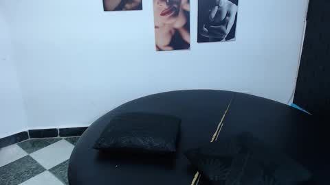 Snapshot of cinthya_dan chatting on November 2025 06:54:01 PM Cinthya online show from November 2025 06:54:01 PM