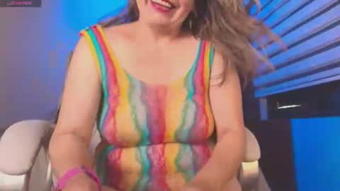 Snapshot of cinthya_roberts chatting on June 2026 08:19:02 PM Cinthya online show from June 2026 08:19:02 PM