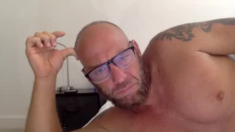 . online show from October 2025 10:18:02 PM