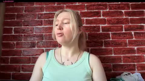 citrusblissss online show from November 2025 02:44:01 AM