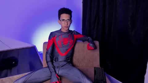 Snapshot of cj_davis1 chatting on September 2025 01:28:01 AM cj_davis1 online show from September 2025 01:28:01 AM