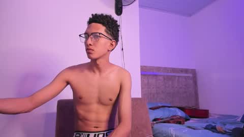 Snapshot of cj_davis1 chatting on September 2025 11:01:01 AM cj_davis1 online show from September 2025 11:01:01 AM