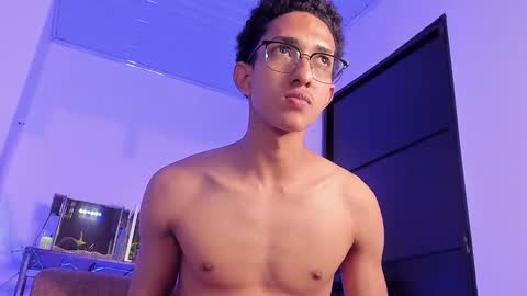 Snapshot of cj_davis1 chatting on November 2025 04:00:02 AM cj_davis1 online show from November 2025 04:00:02 AM