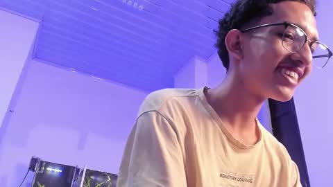 Snapshot of cj_davis1 chatting on December 2025 01:03:02 AM cj_davis1 online show from December 2025 01:03:02 AM