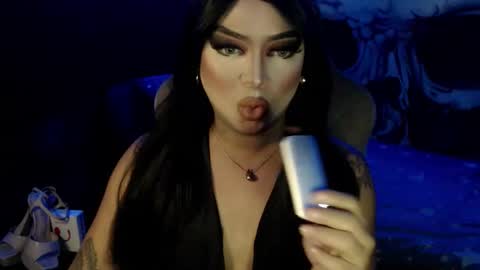 Snapshot of cj_parker69 chatting on November 2025 03:34:01 PM QUEEN CESS online show from November 2025 03:34:01 PM