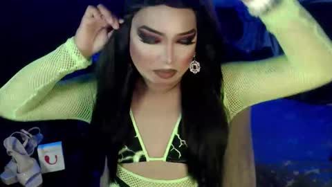 Snapshot of cj_parker69 chatting on November 2025 12:16:02 PM QUEEN CESS online show from November 2025 12:16:02 PM