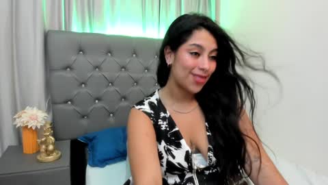 claire aristizabal online show from December 2024 10:23:02 PM