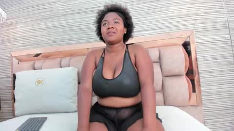 Snapshot of claire_bonny chatting on November 2025 06:54:01 PM claire_bonny online show from November 2025 06:54:01 PM