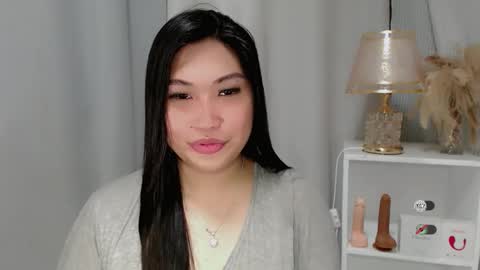 Snapshot of claire_wntr chatting on May 2026 05:16:02 AM CLAIRE online show from May 2026 05:16:02 AM