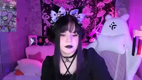 Claire Faers online show from November 2025 06:30:02 PM