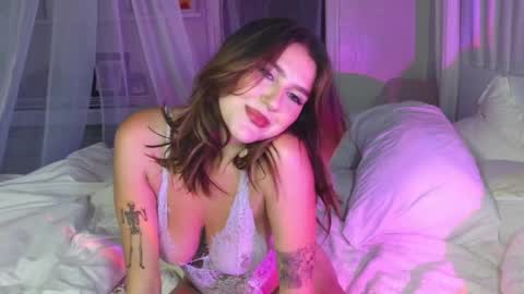 clairerae3 online show from April 2026 04:00:01 AM