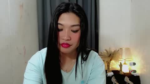 CLAIRE online show from September 2025 06:07:01 PM