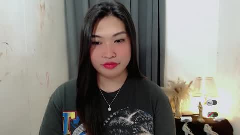 CLAIRE online show from October 2025 06:15:02 PM