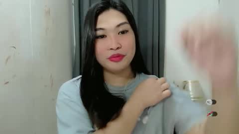 CLAIRE online show from October 2025 05:06:02 AM