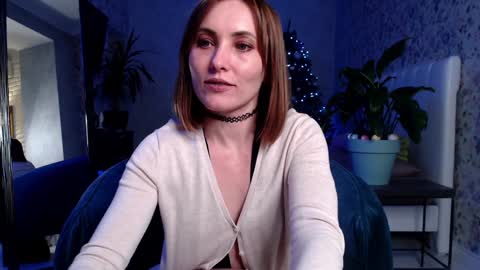 Snapshot of clara_bendover chatting on January 2025 06:27:01 PM Clara online show from January 2025 06:27:01 PM