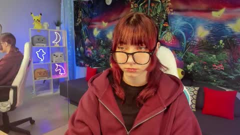 clarabenson online show from November 2025 07:12:01 PM