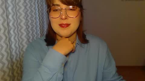 Clara online show from May 2026 05:32:02 PM