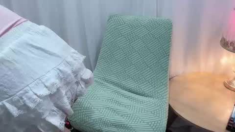 Snapshot of clari_yumi chatting on November 2025 01:38:01 AM Clari online show from November 2025 01:38:01 AM