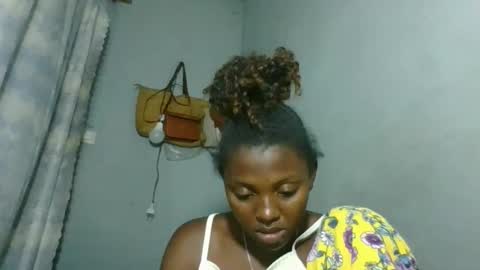 Snapshot of clarisse98 chatting on December 2025 06:50:01 PM clarisse98 online show from December 2025 06:50:01 PM