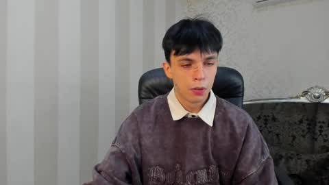 Snapshot of clarkbev chatting on February 2026 09:02:01 PM Clark online show from February 2026 09:02:01 PM