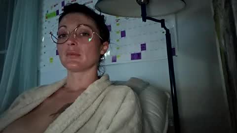 Snapshot of clarnbear chatting on July 2026 02:04:02 AM clarnbear online show from July 2026 02:04:02 AM