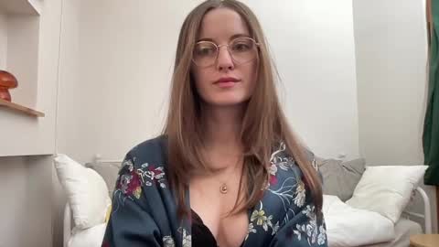 classyandgirly online show from April 2026 07:15:02 PM