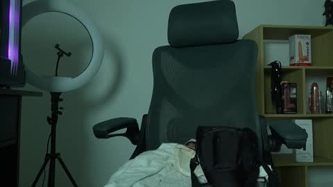 Cleo Adams online show from December 2025 04:51:01 AM