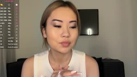 Lili online show from April 2026 01:08:02 PM