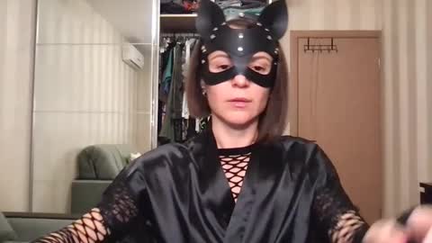 cleo_catra online show from September 2025 05:07:01 PM