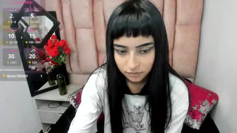 Snapshot of cleo_ross chatting on December 2025 08:47:02 PM CLEO ROSS online show from December 2025 08:47:02 PM