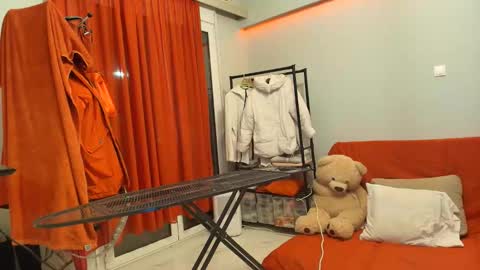 Snapshot of cleopatravodos chatting on February 2026 06:01:02 PM cleopatravodos online show from February 2026 06:01:02 PM