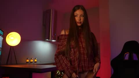 Cleo online show from December 2025 07:37:01 AM