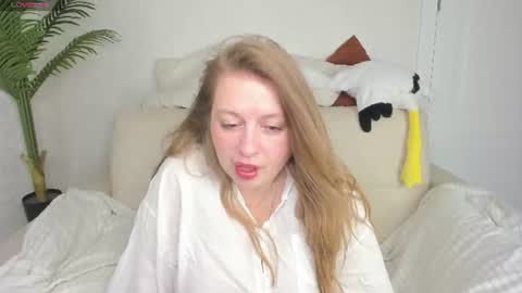 Snapshot of cleoxotie chatting on June 2026 01:47:02 AM cleoxotie online show from June 2026 01:47:02 AM