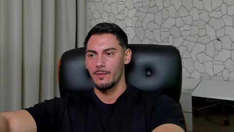 Snapshot of clintmasterss chatting on April 2026 05:43:02 AM ClintMasterss online show from April 2026 05:43:02 AM